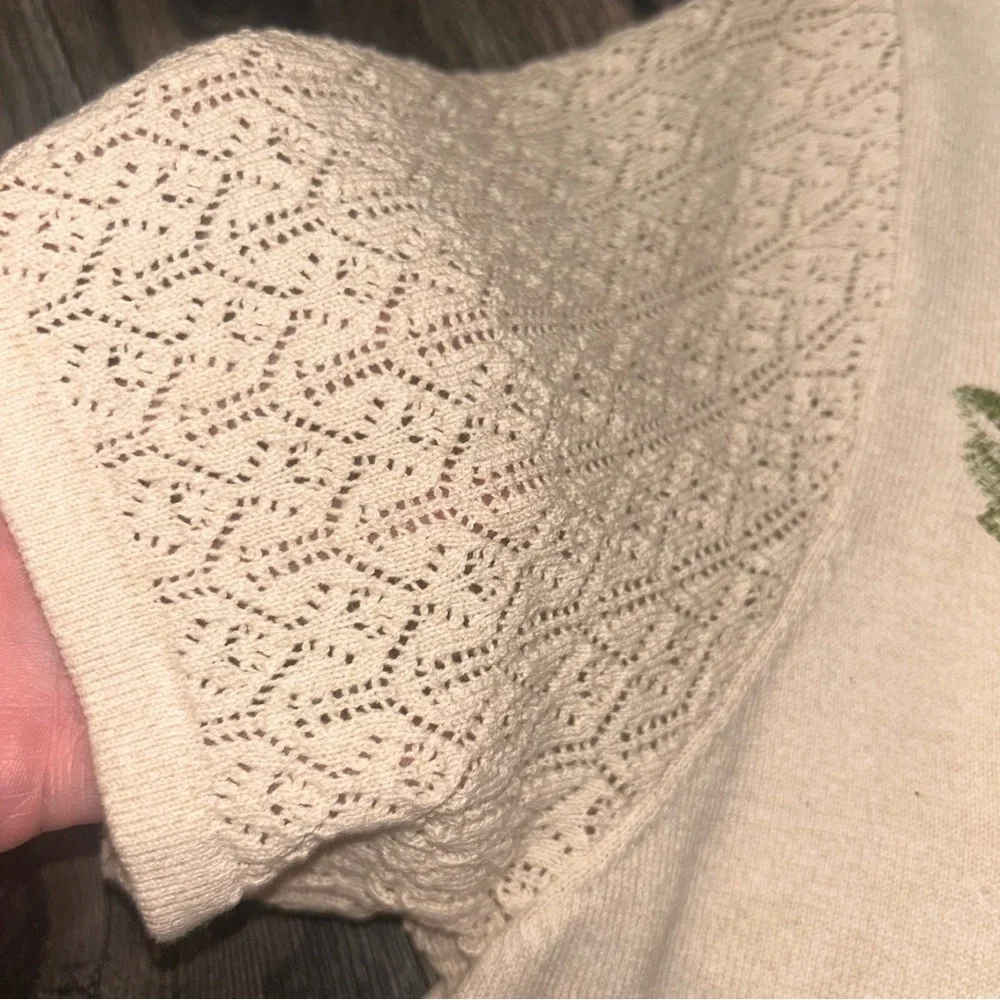 Alfred Dunner Grannycore Tan Knit Top Beaded Detail Embroidered Flowers Medium - Picture 5 of 9